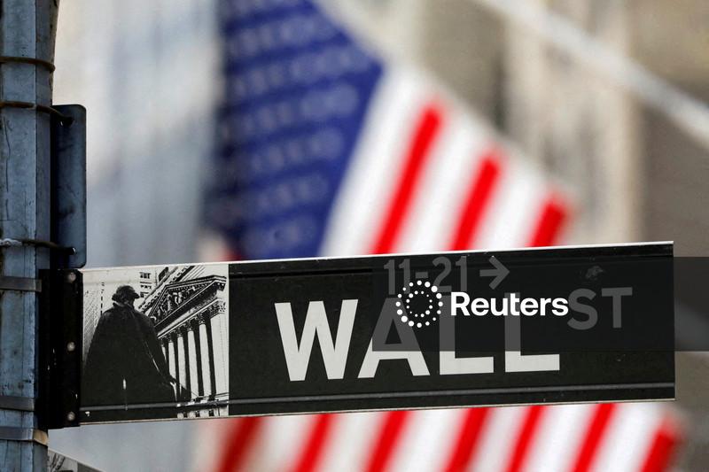 Wall Street abre em queda após dados de inflação reforçarem apostas em alta dos juros nos EUA