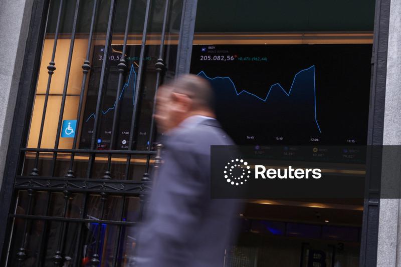 Ibovespa desaba mais de 15% em pregão com circuit breaker após reeleição de Lula