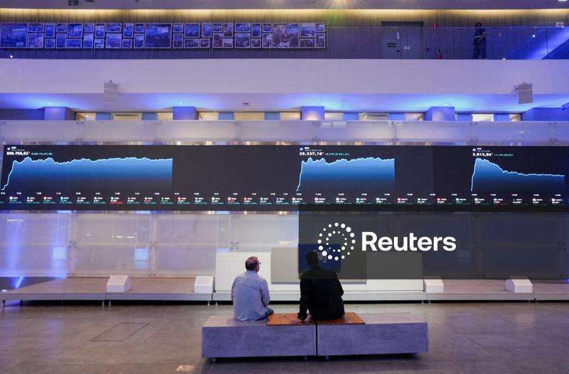Ibovespa recua pressionado por Vale e bancos na abertura