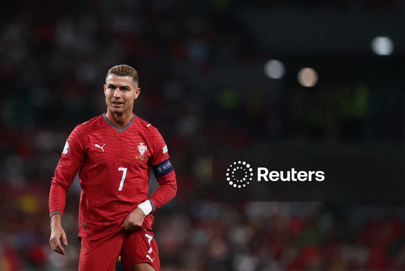Cristiano Ronaldo é suspenso por 30 dias por ter deixado concentração de Portugal após desentendimento com Jorge Jesus