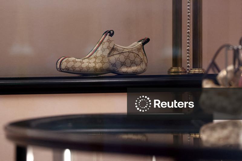Proprietária da Gucci registra queda de 12% enquanto setor de luxo se prepara para um inverno difícil