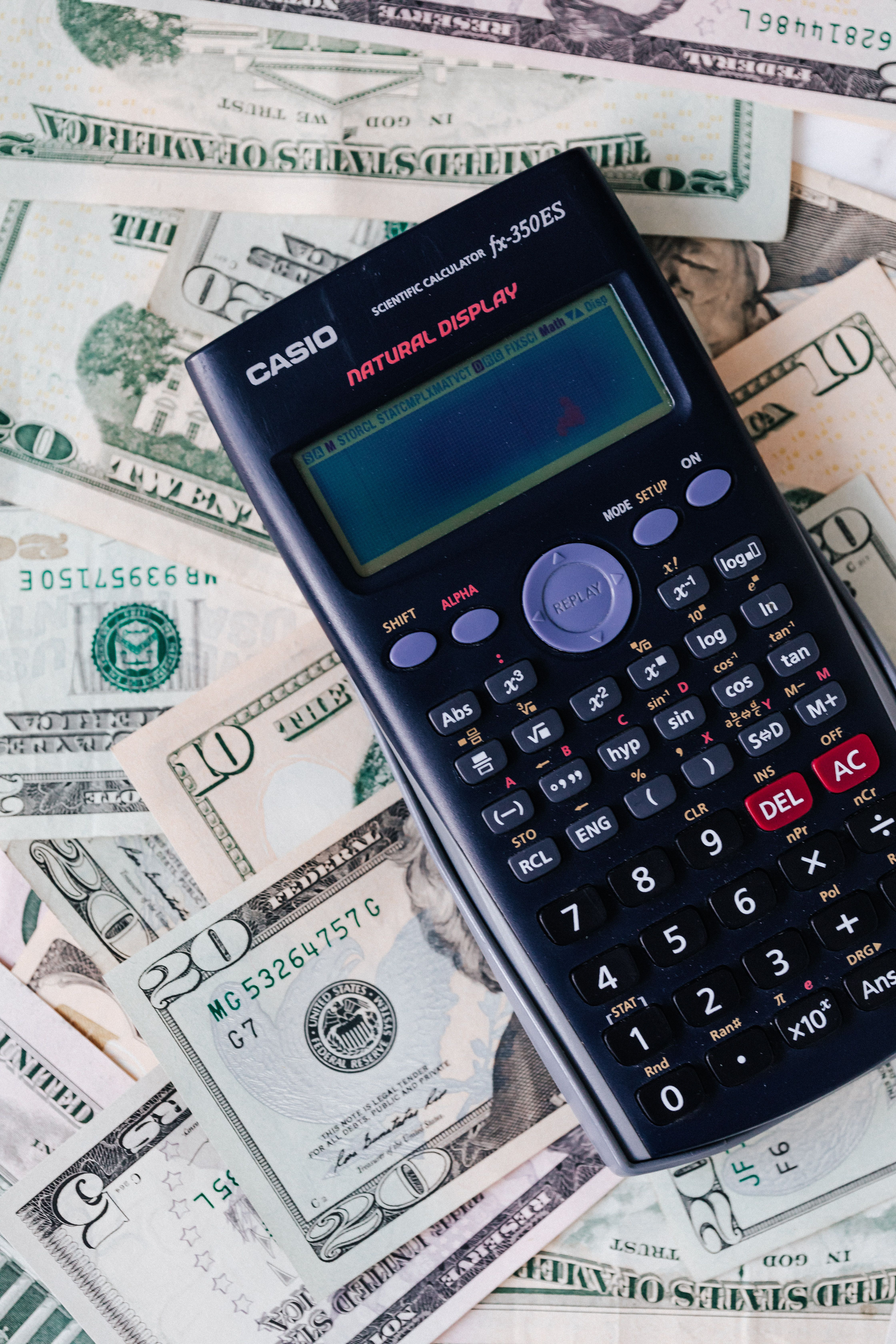 Dólar mais caro e juros em 13,75% pressionam bolso do manauara